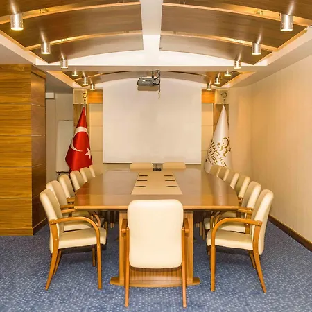 ホテル Ozgobek Ronesans De Luxe 4*