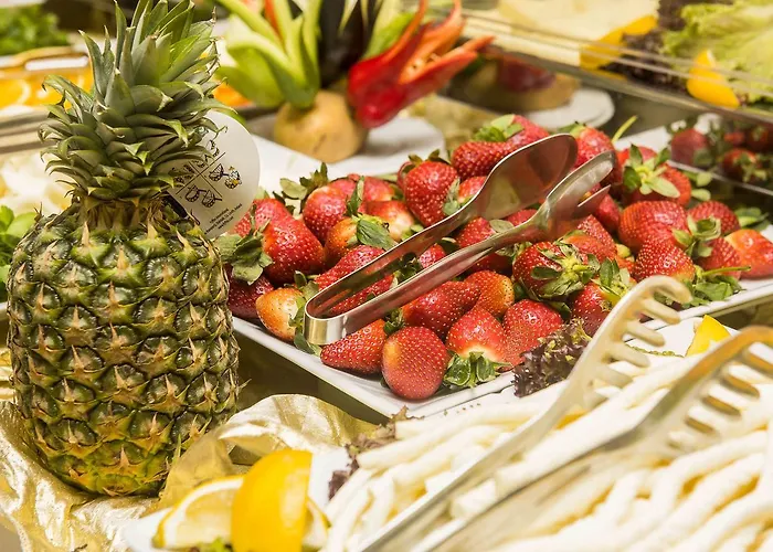 Ozgobek Ronesans De Luxe 4* Uşak