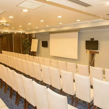 Hotel Ozgobek Ronesans De Luxe Uşak