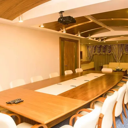 Hotel Ozgobek Ronesans De Luxe Uşak